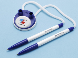 Bút để bàn in theo yêu cầu: Sự lựa chọn tinh tế cho quà tặng doanh nghiệp