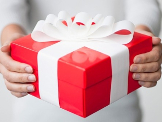 Xu Hướng Quà Tặng Doanh Nghiệp 2025: Tối Ưu Chi Phí – Tăng Giá Trị Thương Hiệu