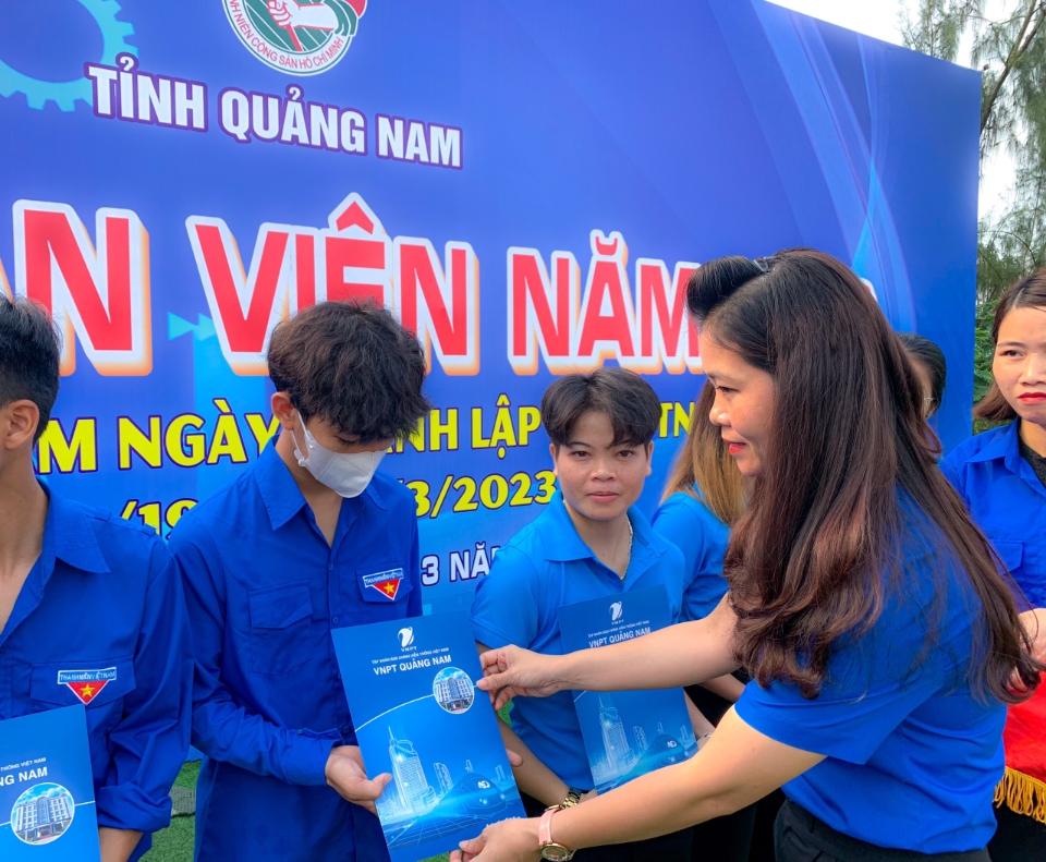 Thanh niên ưu tú