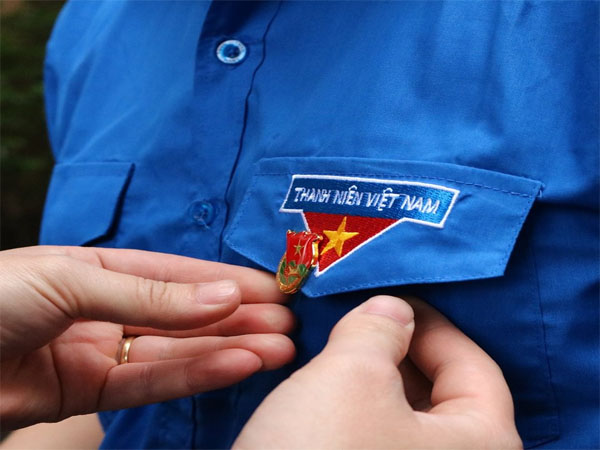 bảo quản huy hiệu đoàn